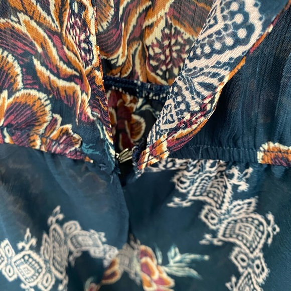 Women’s long floral kimono size medium - Picture 4 of 4